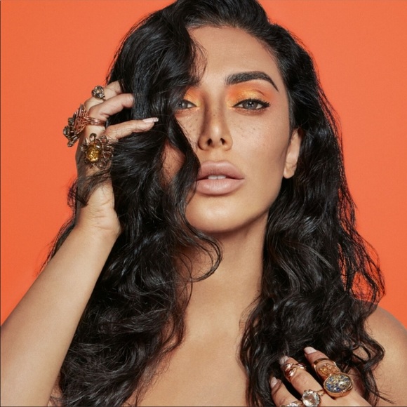 ✨ HUDA BEAUTY Topaz Obsessions Eyeshadow Palette - Picture 7 of 9